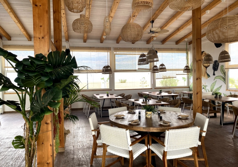 RESTAURANT - BAR